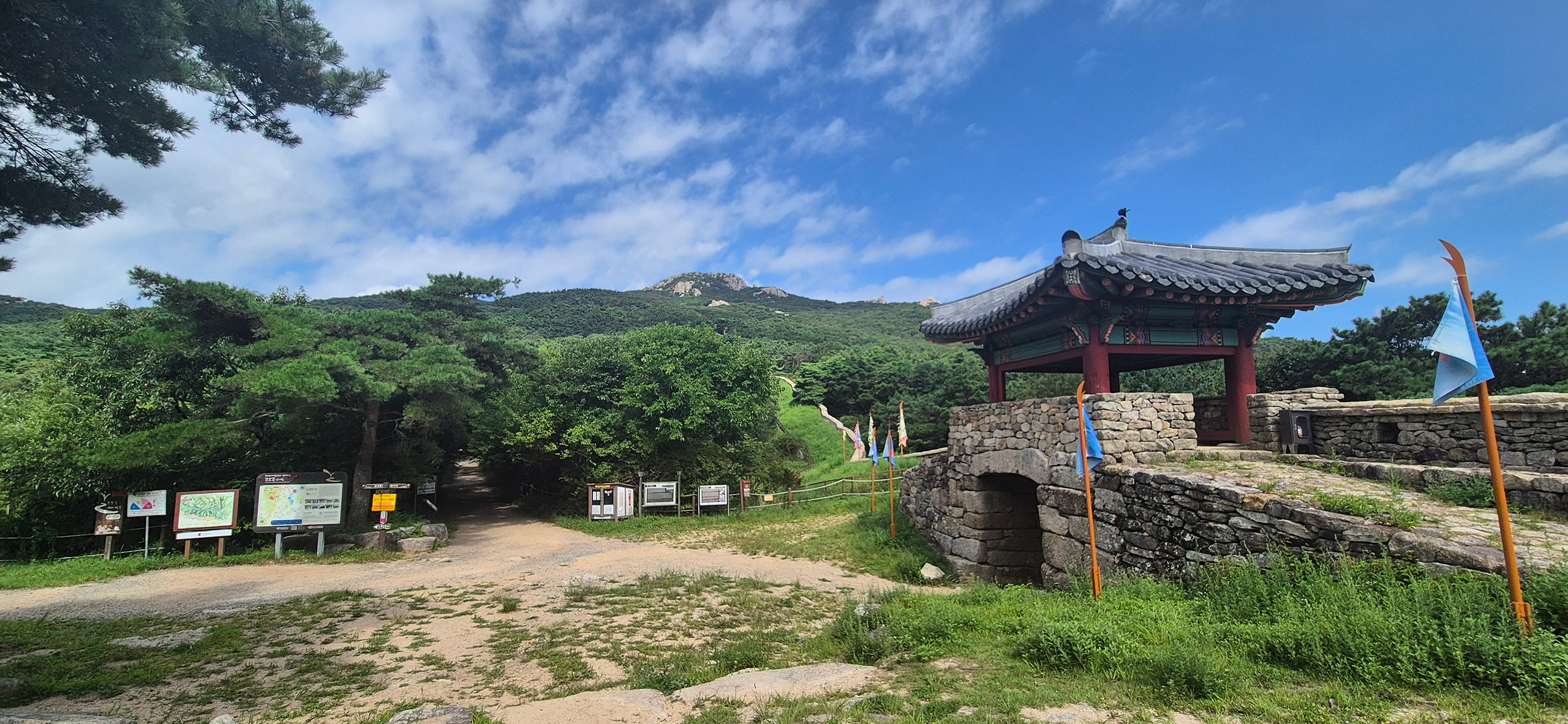 금정산 능선 전경
